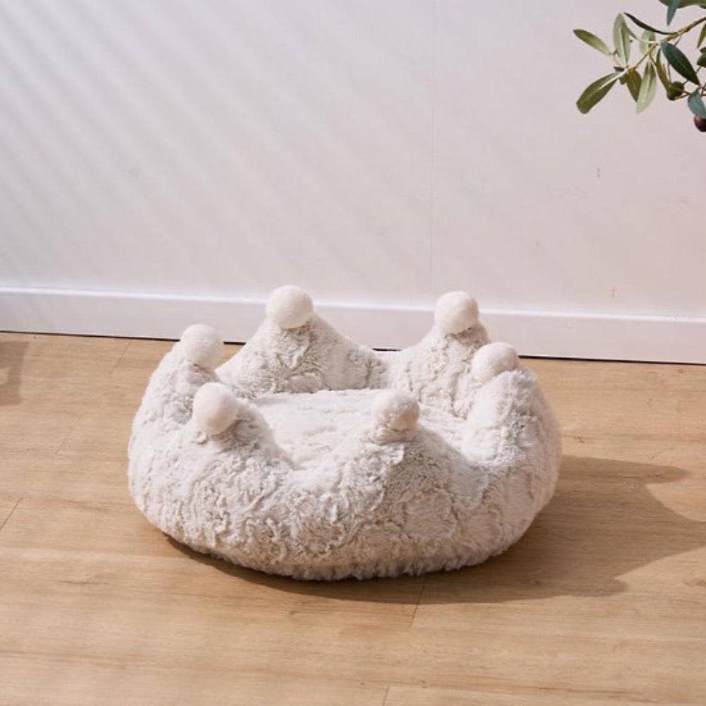 PetPals Anxiety Calming Crown Cat Bed