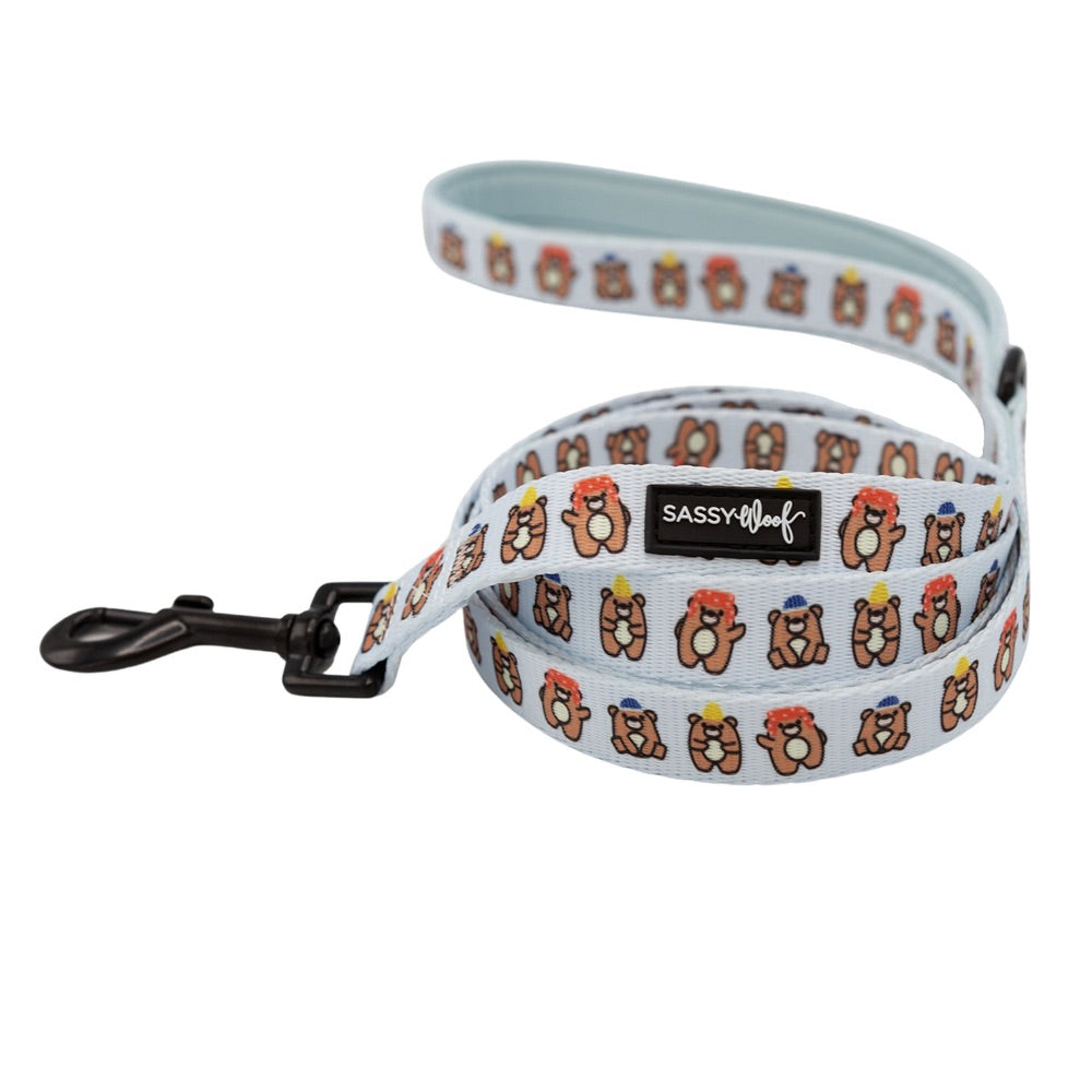 Sassy Woof Leash - Jingle Bears